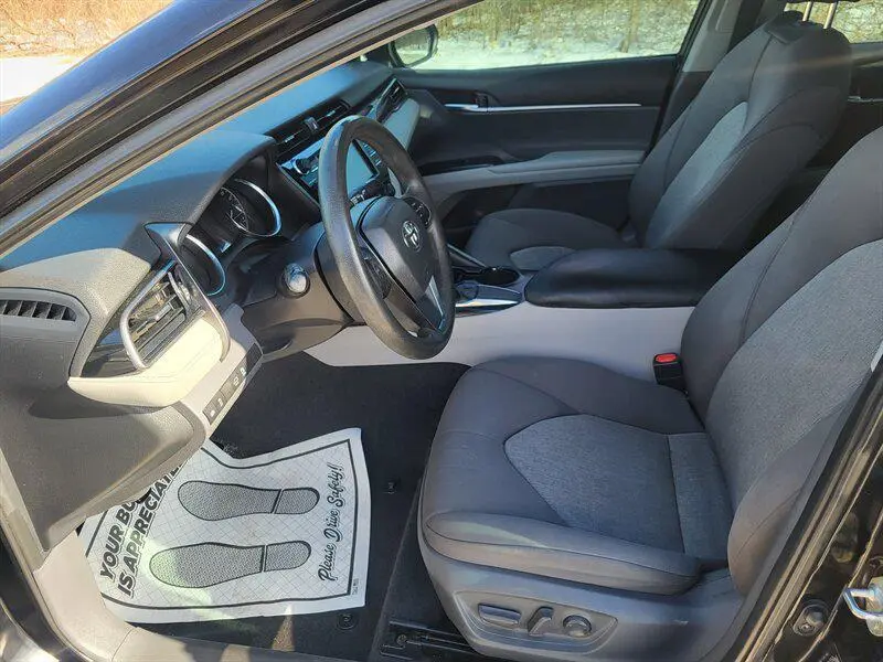 2019 Toyota Camry LE